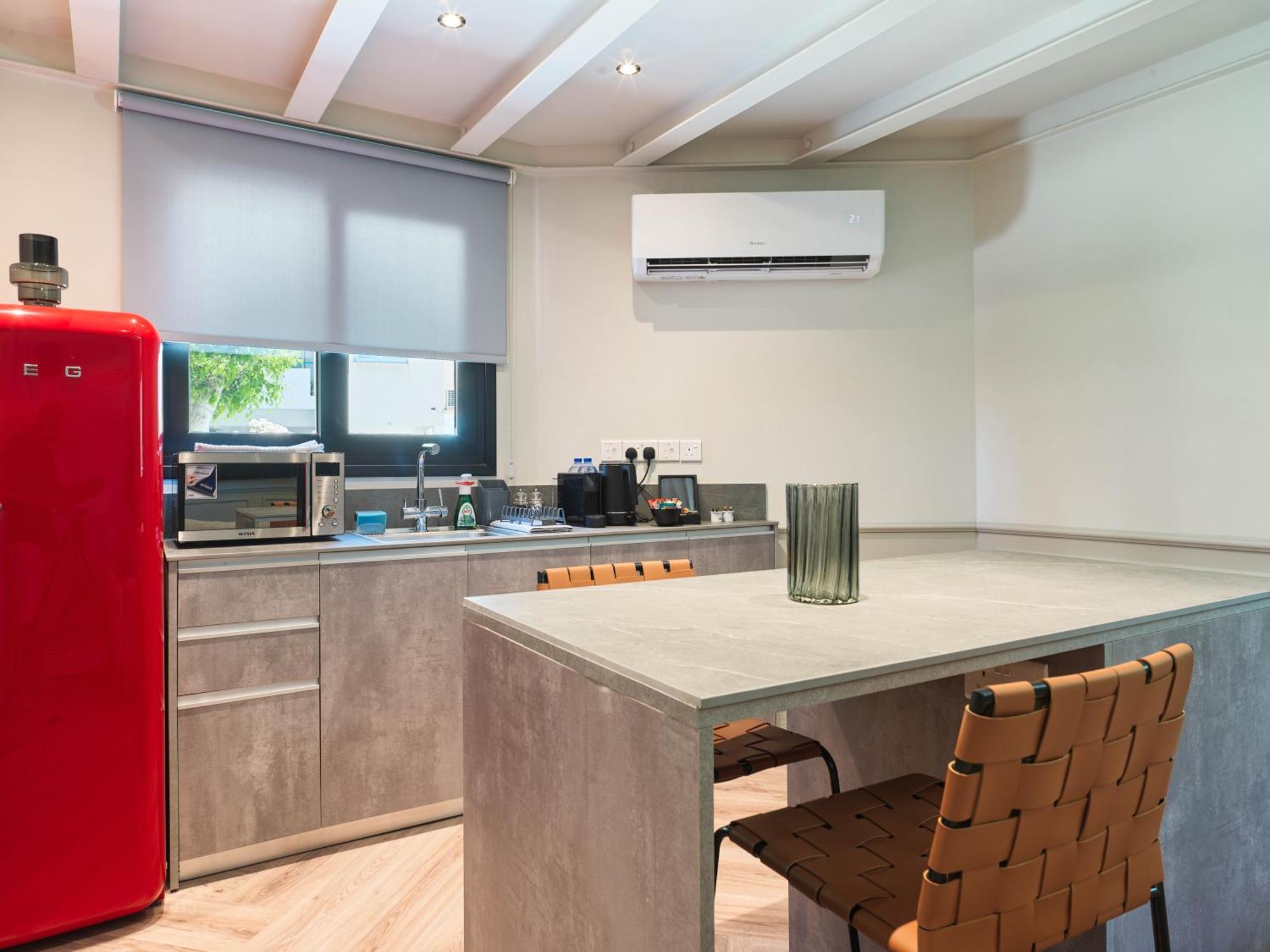 Liv The City Suites Adults Only Larnaca Exterior photo