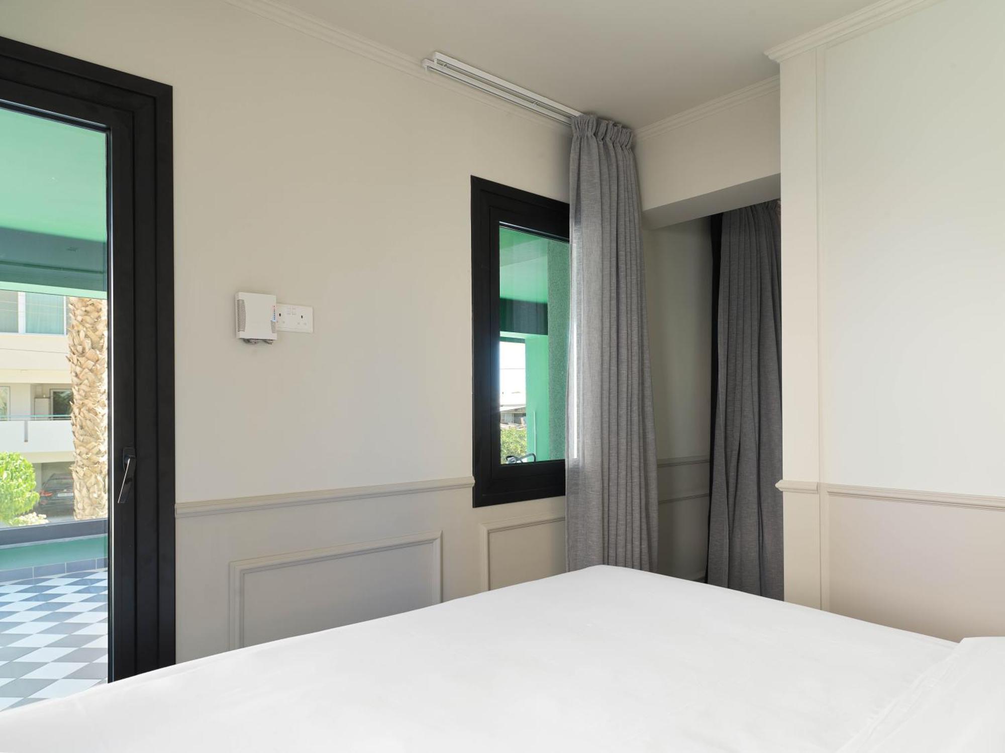 Liv The City Suites Adults Only Larnaca Exterior photo